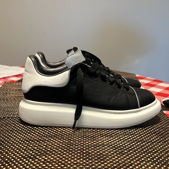 Alexander McQueen sneakers men’s - Picture 3 of 9